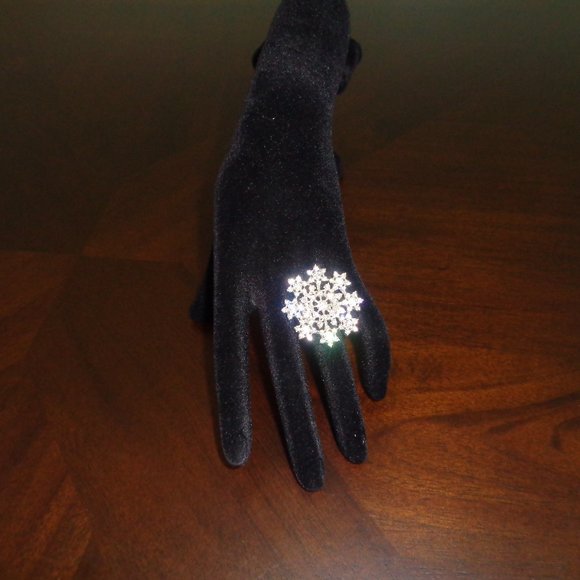 Costume Jewelry - snowflake ring- new - Picture 9 of 11